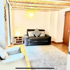 Apartment Garibaldi Deluxe, Milan